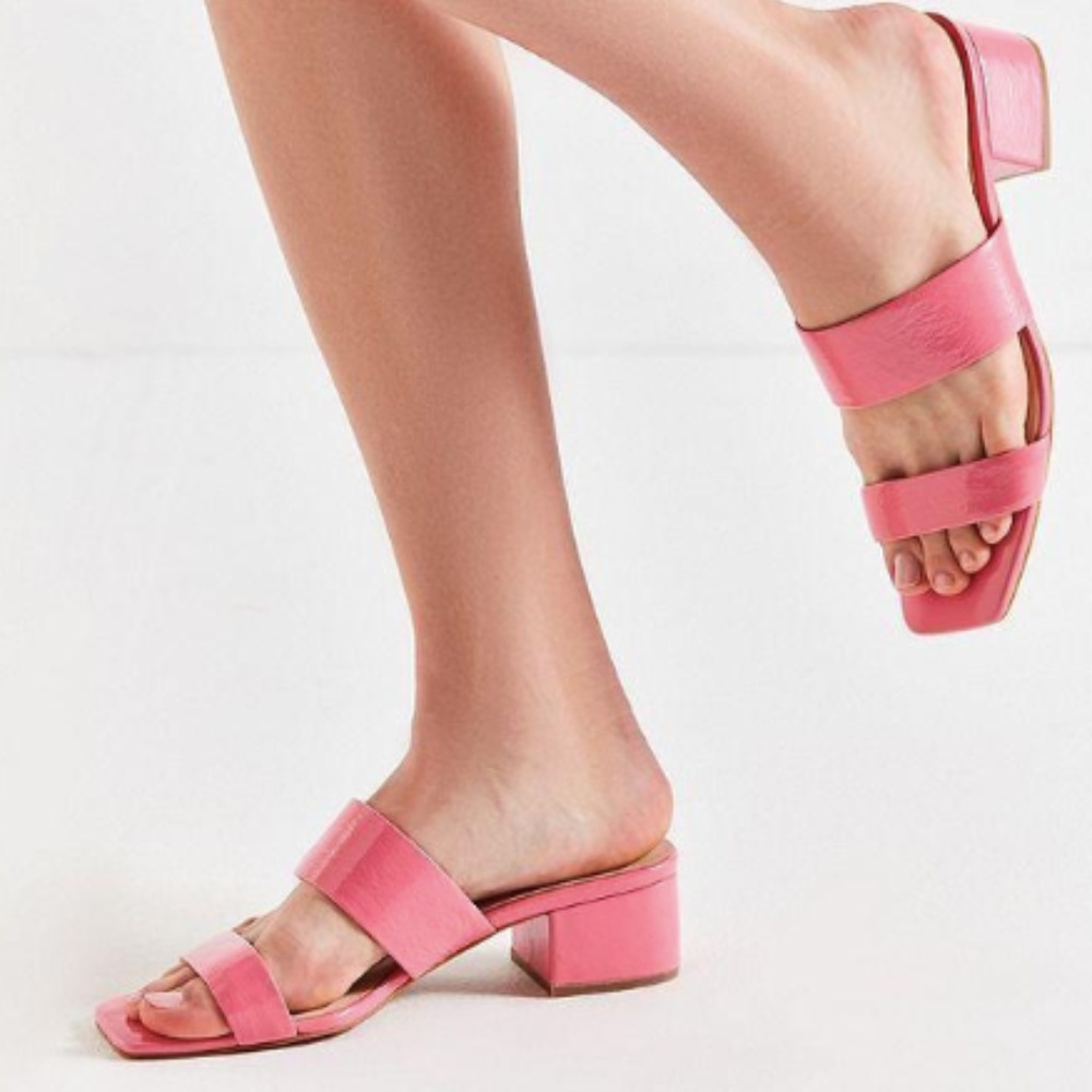 Pink Sandal -- INTENTIONALLY BLANK Scamp Patent 9